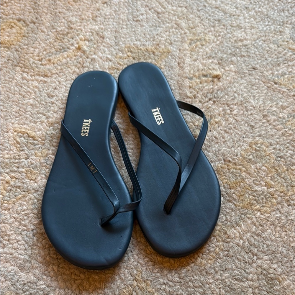 TKEES Classic Black Sandals